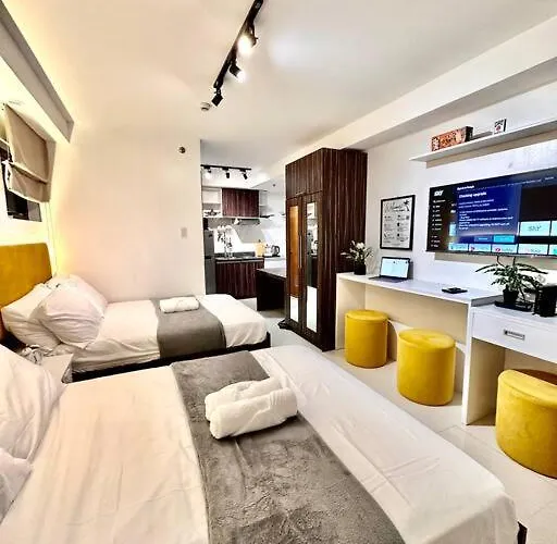 Living,the Persimmon Double Beds 4pax *