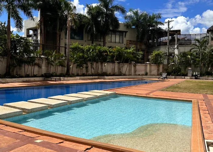 Living,the Persimmon Double Beds 4pax 아파트 세부