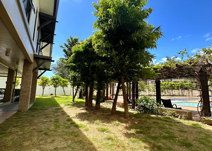 아파트 Living,the Persimmon Double Beds 4pax 세부