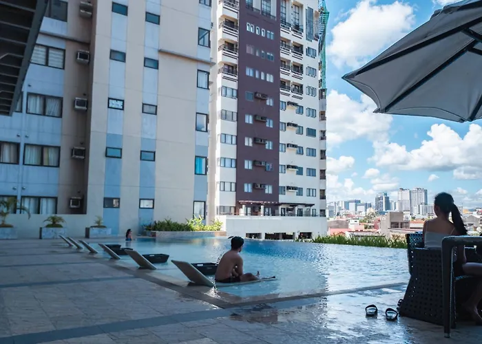 아파트 Living,the Persimmon Double Beds 4pax 세부